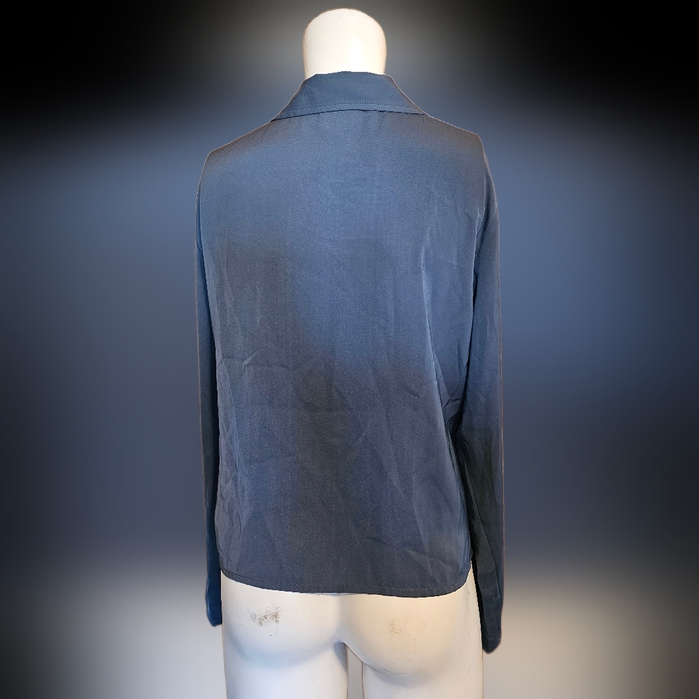 💙 109. Michael Michael Kors Medium Blue Long Sleeve Top With Chain - Picture 3 of 3